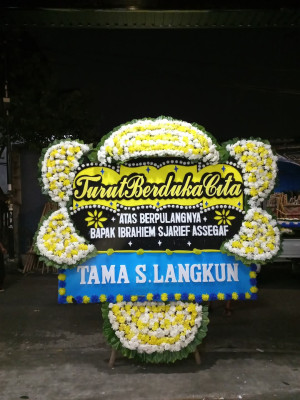 Papan Bunga Duka di Kowangan